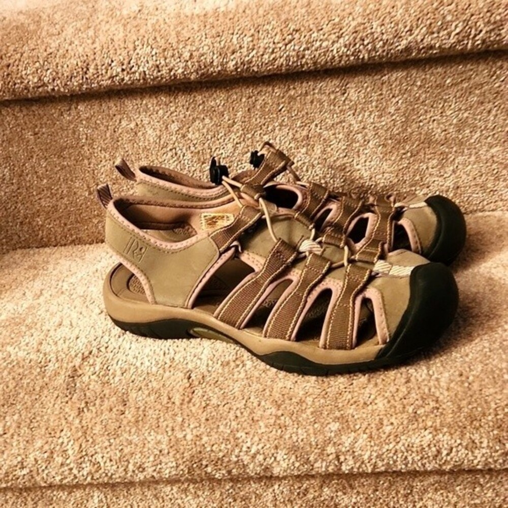 Rugged Outback Havane Buckley Sandals Shoes Olive Green Size 7.5